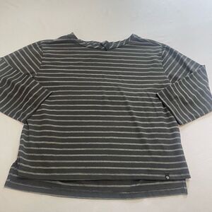 Mountain Hardwear Women’s Grey Stripe Shirt Size Medium